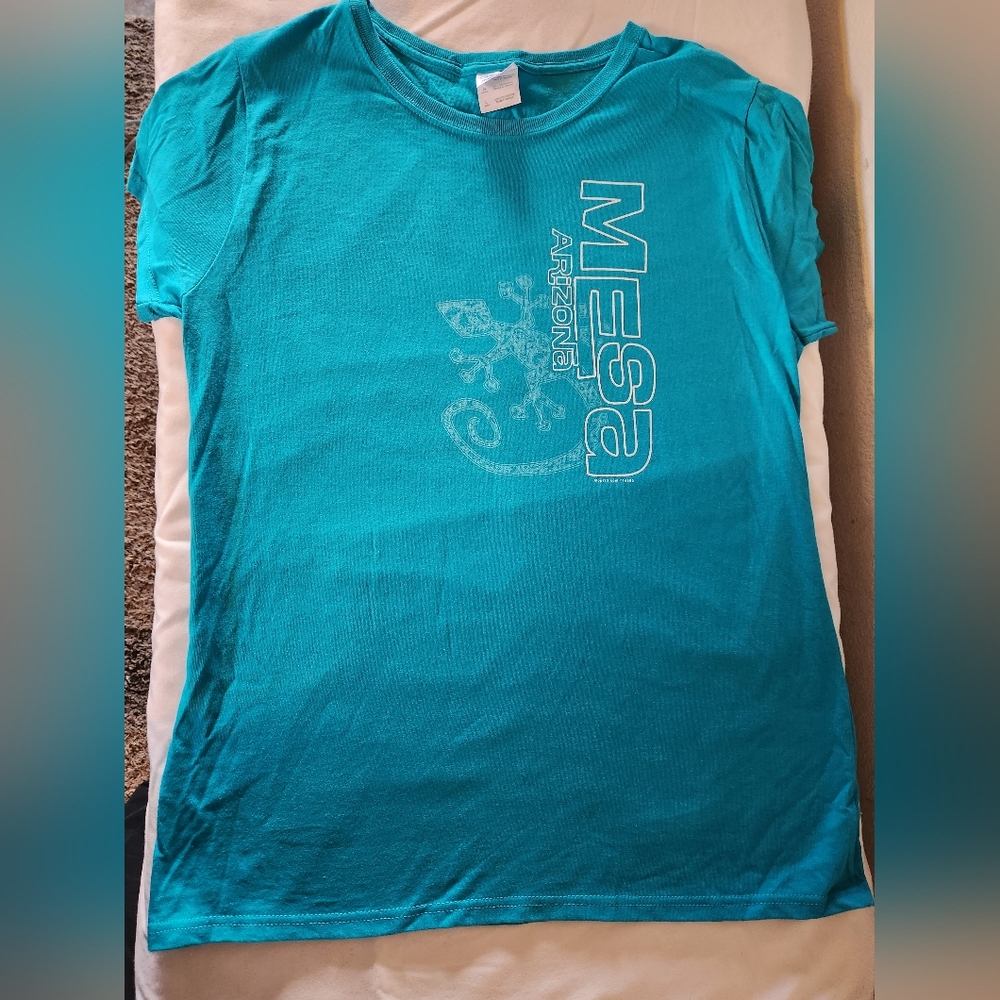 Women's tee